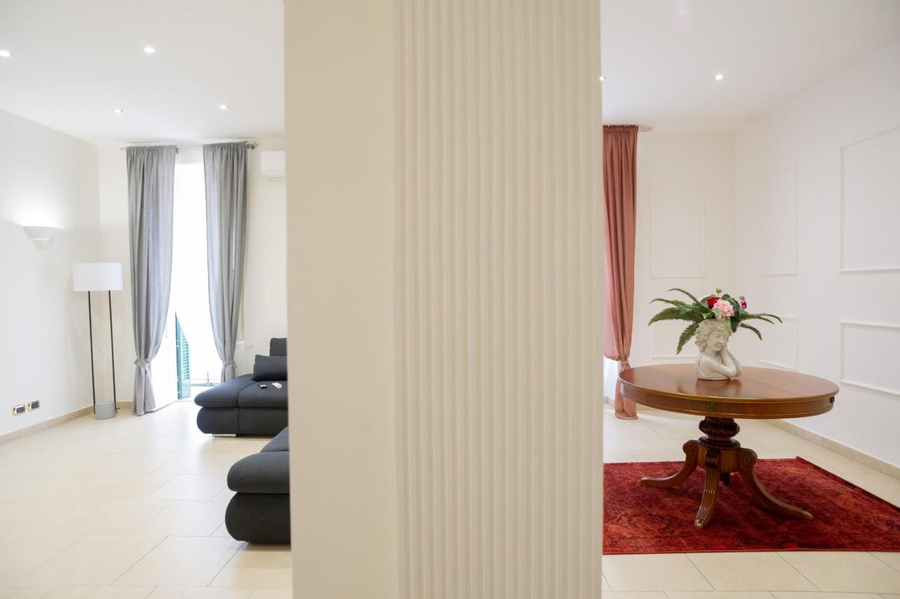 Internotre Luxury Apartment Bari Bagian luar foto