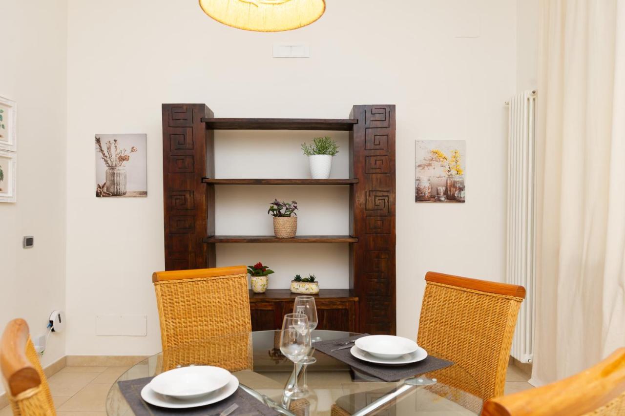Internotre Luxury Apartment Bari Bagian luar foto