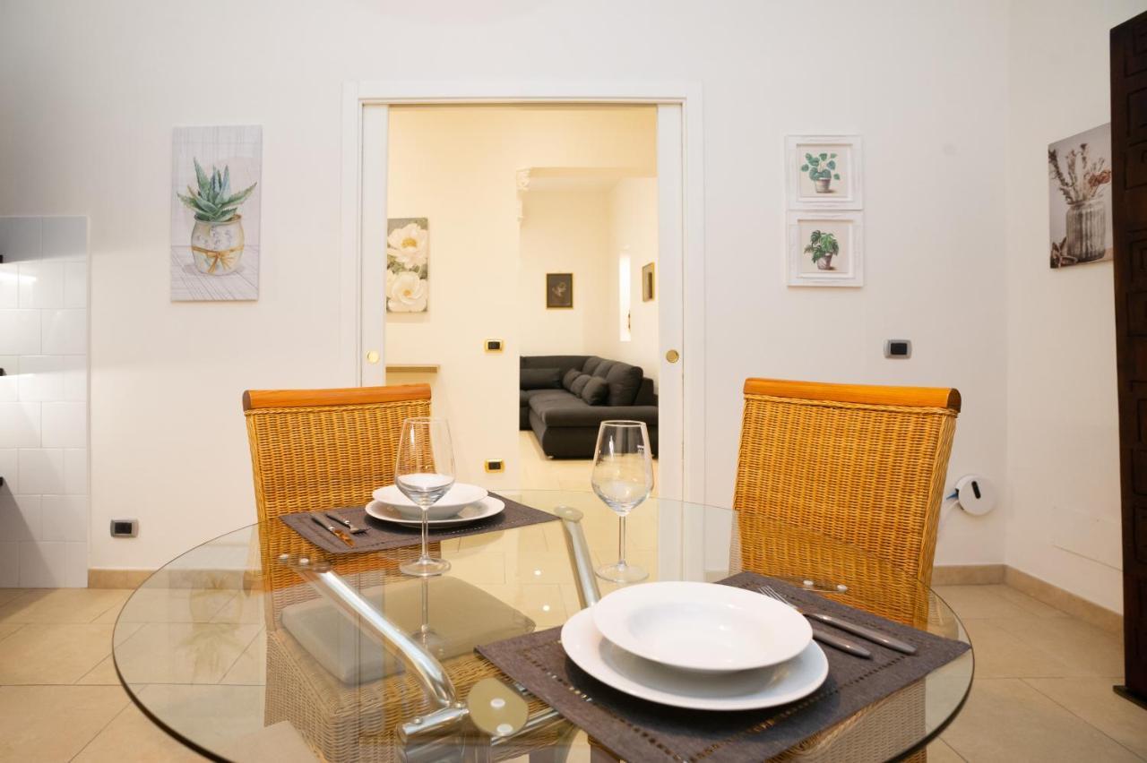 Internotre Luxury Apartment Bari Bagian luar foto