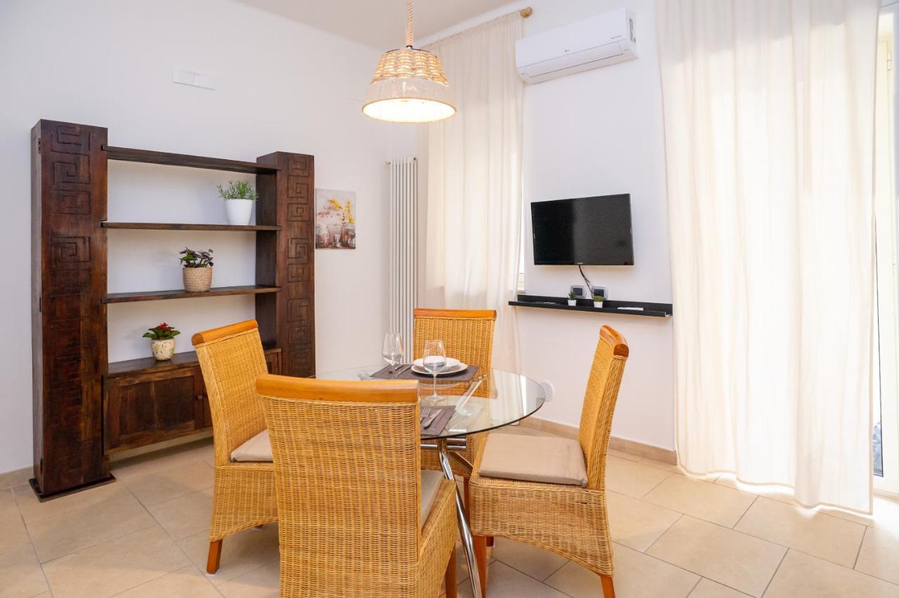 Internotre Luxury Apartment Bari Bagian luar foto
