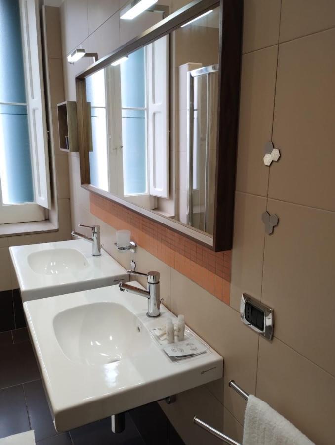 Internotre Luxury Apartment Bari Bagian luar foto